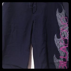 Billabong Juniors/Women’s Boardshorts Size 9